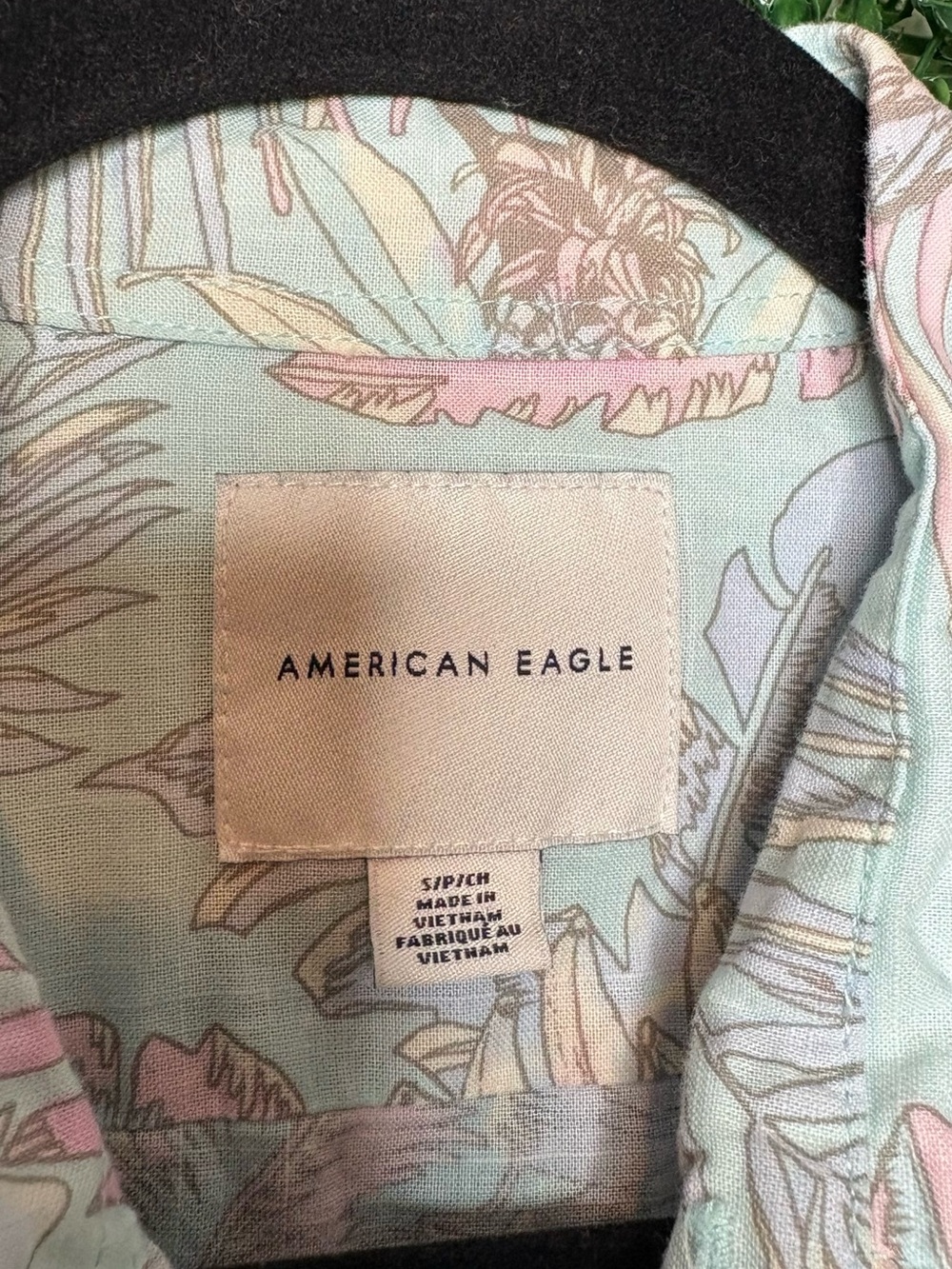 American Eagle Outfitters Pastel Floral Short Sleeve Button-Up Shirt - Picture 2 of 4